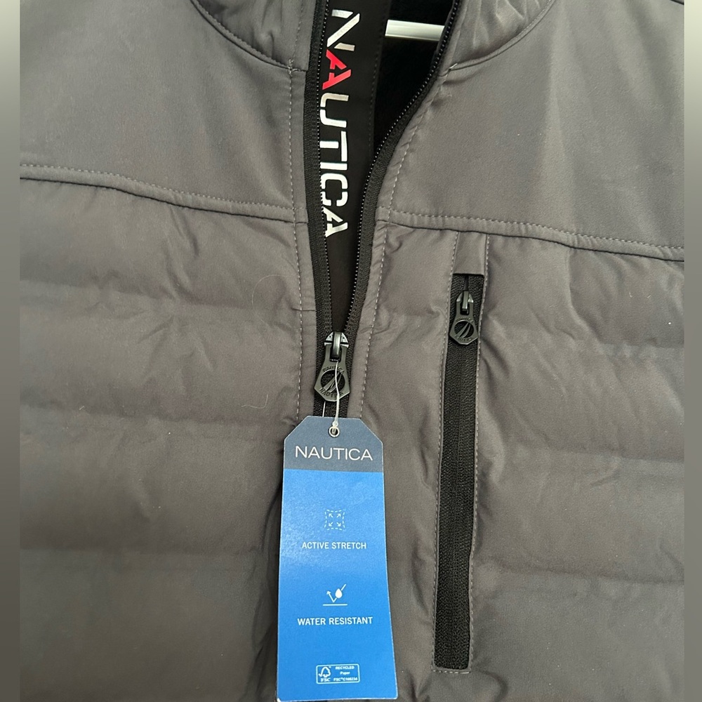 NWT Nautica Men's Gray Puffer Jacket with Faux Fur Lining - Picture 2 of 5